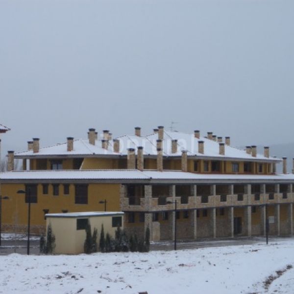 Bloque de 24 apartamentos - Alcalá de la selva.